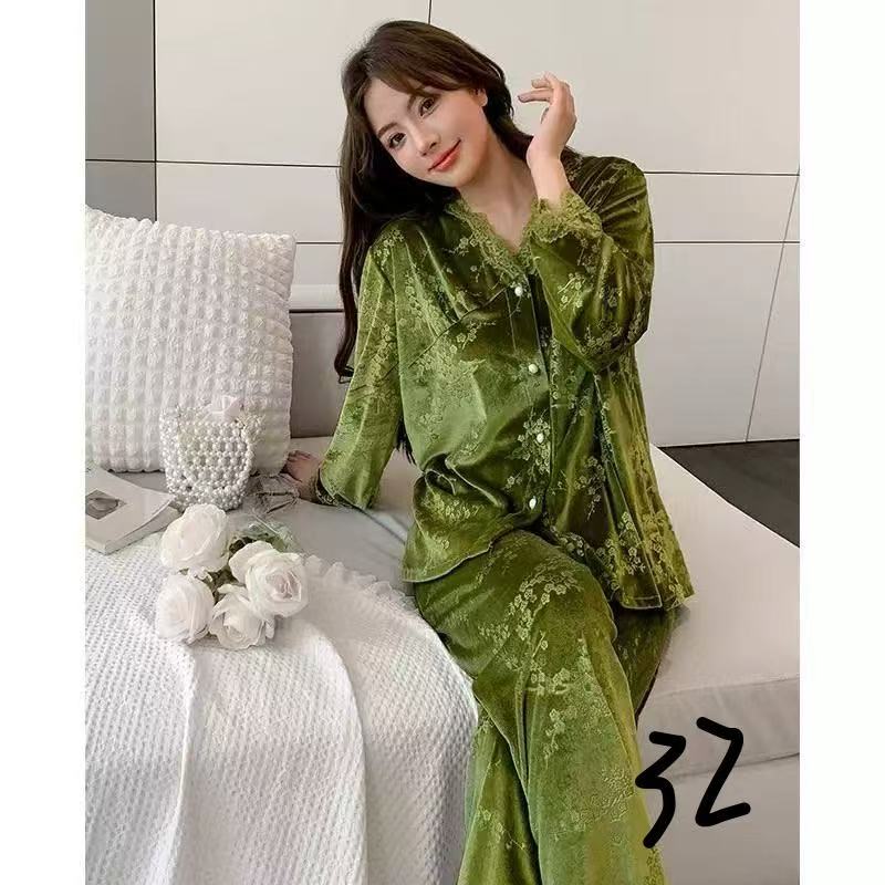 Wholesale Women Lace Autumn and Winter Warm Gold Diamond V-Neck Velvet Long-sleeved Trousers Two-piece Pajamas